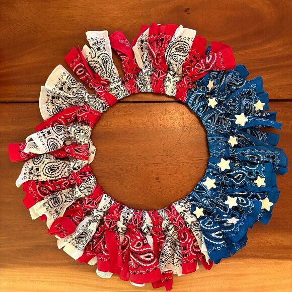Handmade Patriotic Wreath Bandana Red White Blue Fourth of July 4th Veterans Day - Picture 1 of 7